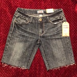 Mudd Capri Shorts Dark Wash Size 5